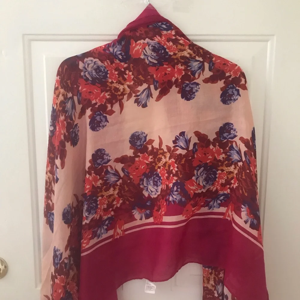 Lightweight Pink Floral Scarf/Wrap